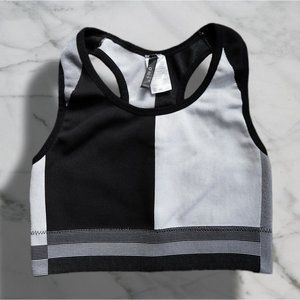 O to S Monochromatic Colorblock Sports Bra sz S